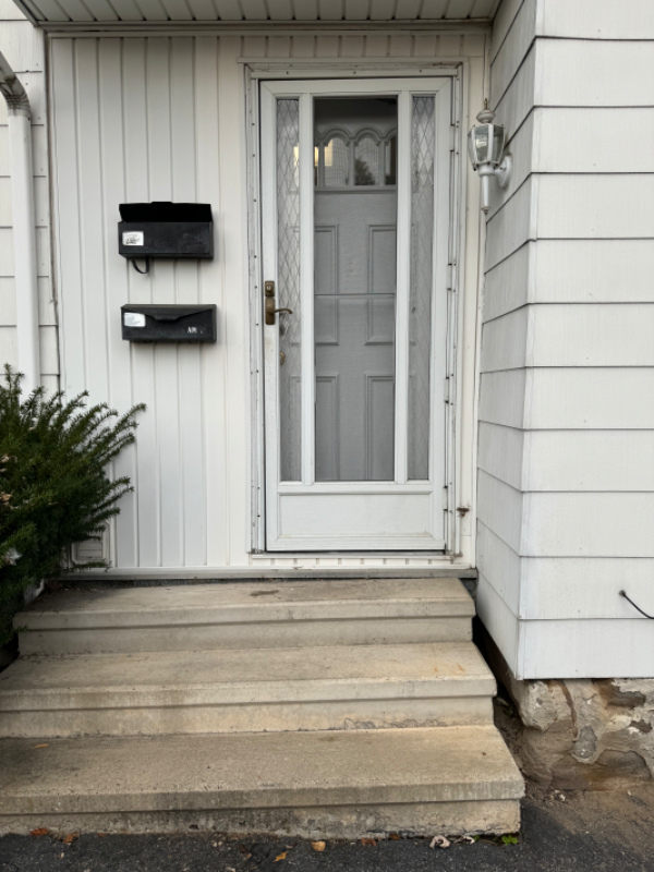 Scranton House: 4XX Leggett Street