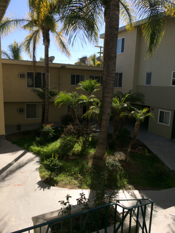 Los Angeles Apartment: 1900 N Grace Ave