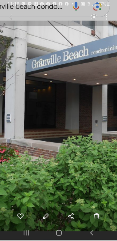 Chicago Condo: 6171 N. Sheridan Rd