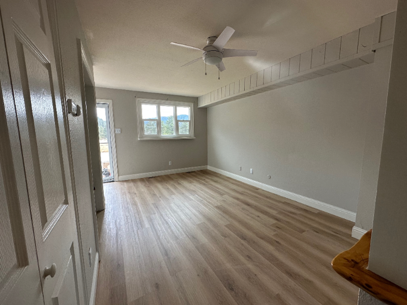 Empire Townhome: 103 Empire West Road