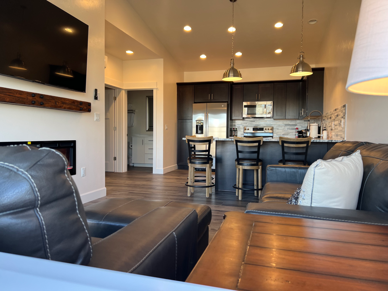 Bozeman House: 1542 Cobb Hill Road