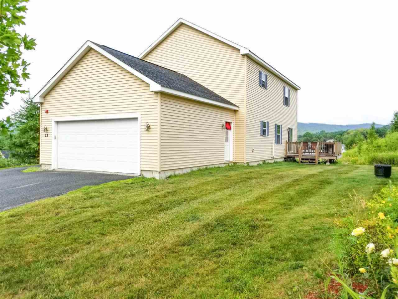 Lebanon House: 12 Cherry Circle