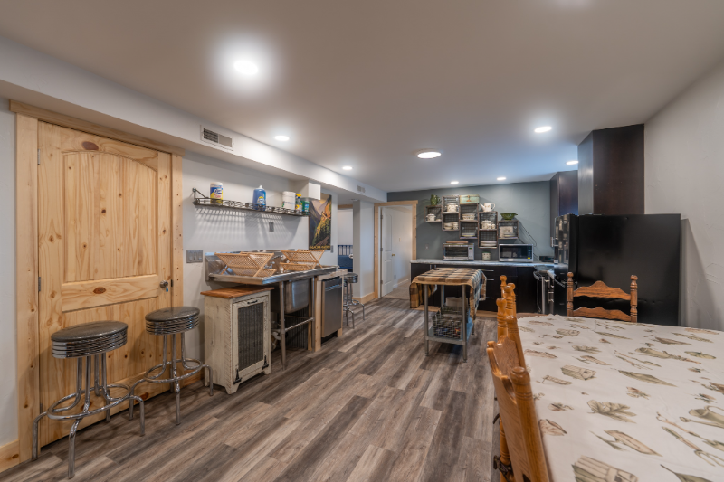 Livingston Multiplex: 145 Sunset Drive Unit B