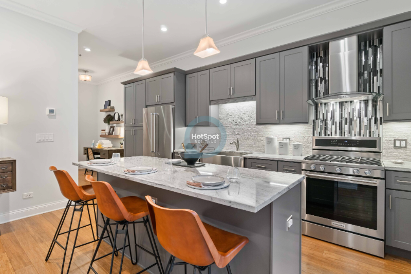 Chicago Condo: 1030 W Monroe St