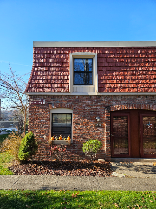 Pittsburgh Townhome: 1238 Pennsbury Blvd