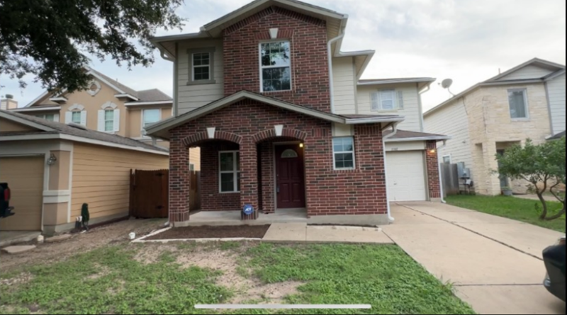 Del Valle House: 13301 Coomes Drive