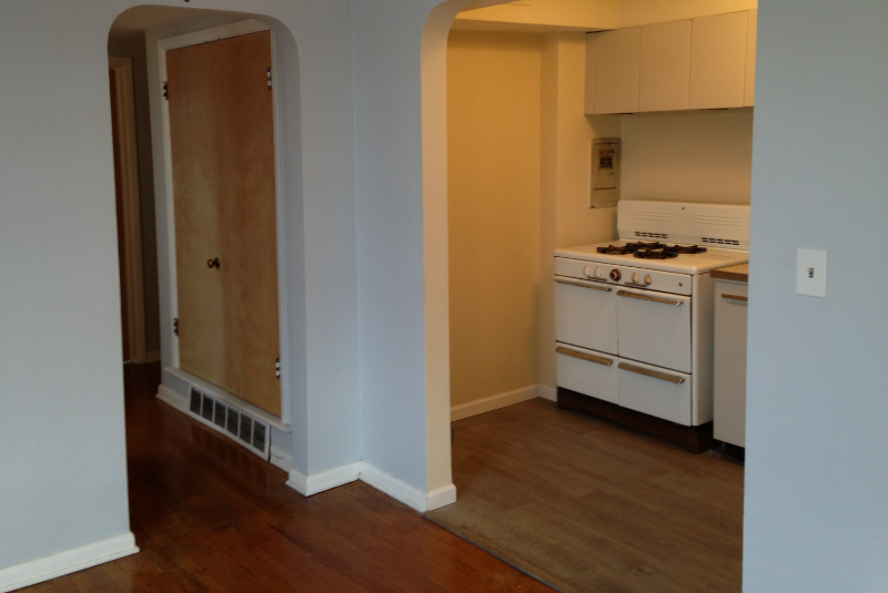 Cleveland Apartment: 4233 RIDGE ROAD