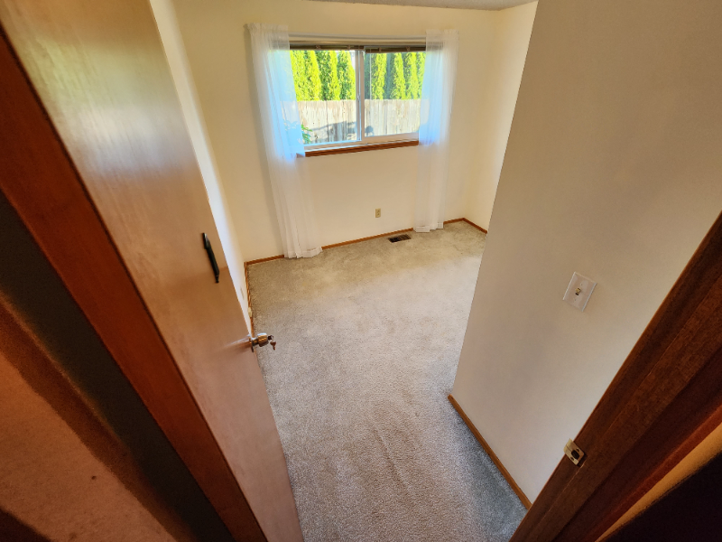 Seatac House: 3712 S 175th Street