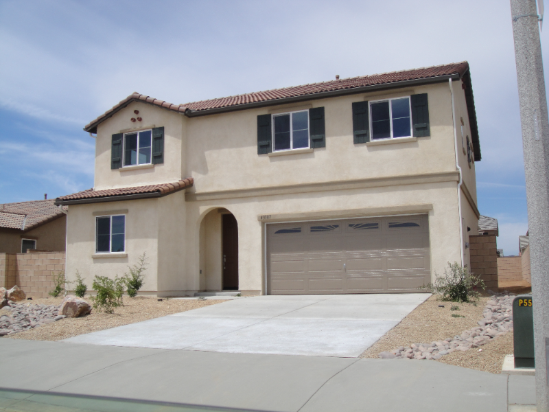 Lancaster House: 43107 57th St W