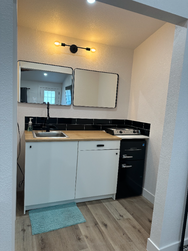 Pinetop Apartment: 858 E White Mountain Blvd