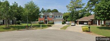 Madison House: 104 Horseshoe bend