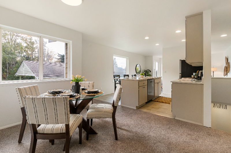 Bellingham Multiplex: 2103 Xenia Ln