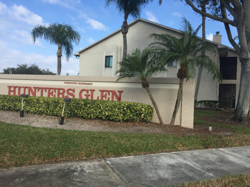 Dunedin Condo: 2045 Hunters Glen Dr