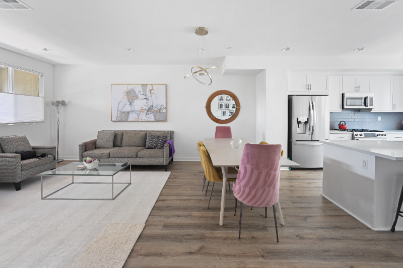 Valley Glen House: 13225 West Lumina Way