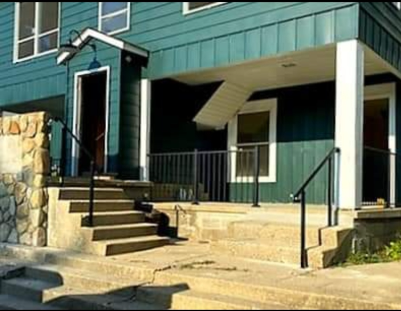 Kokomo Apartment: 1208.5 N Apperson Way