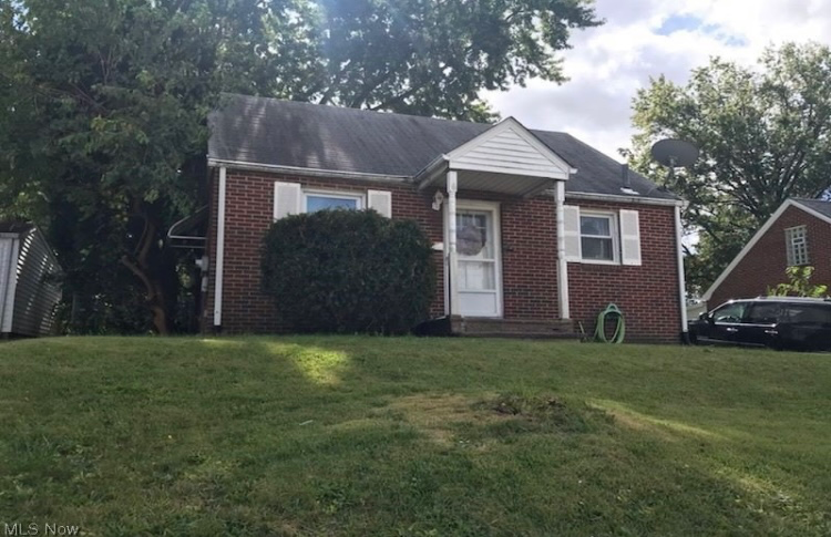 Canton House: 1564 25th St NW