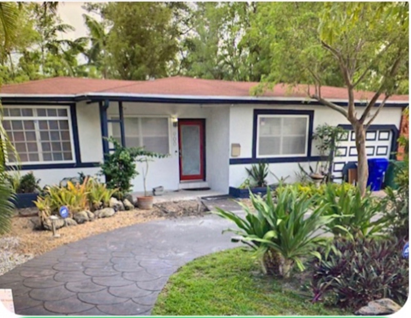 Miami House: 900. NE 85. St