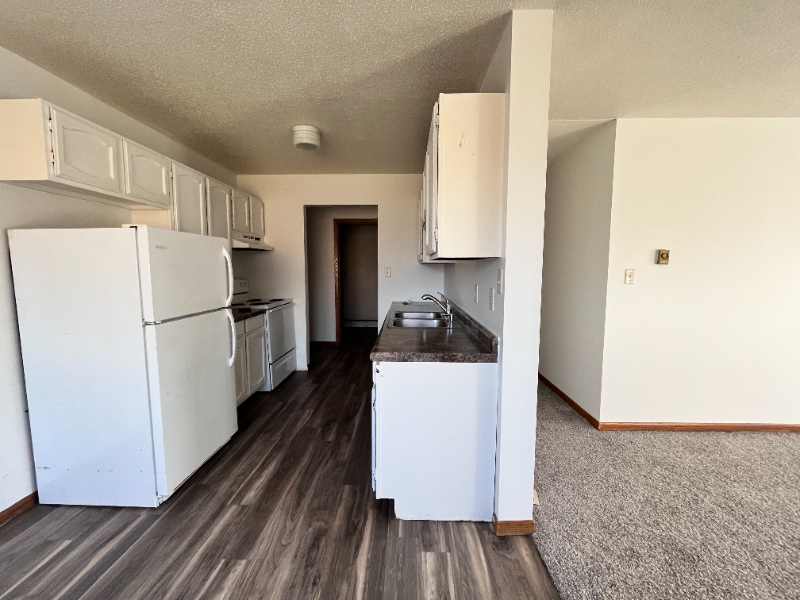 GRAND FORKS Apartment: 2605 s 17th St