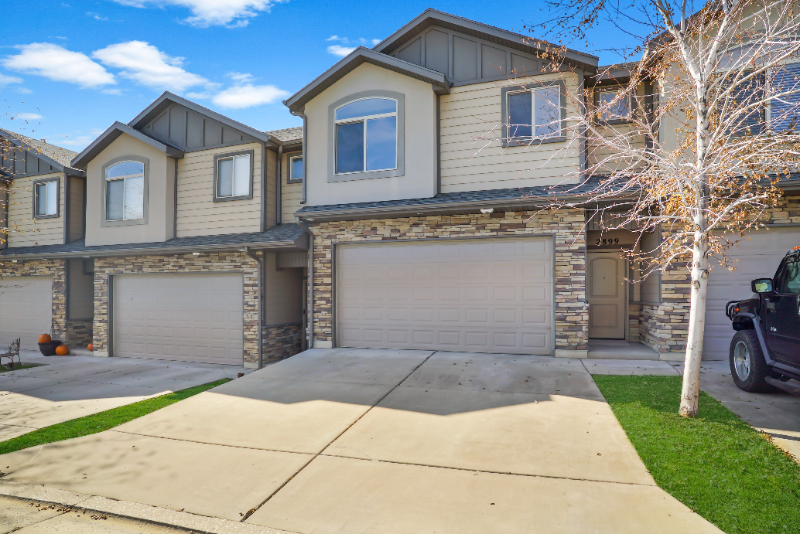 Layton Townhome: 2899 N 1150 W