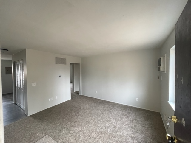 Dayton Apartment: 2630 Enterprise Ave