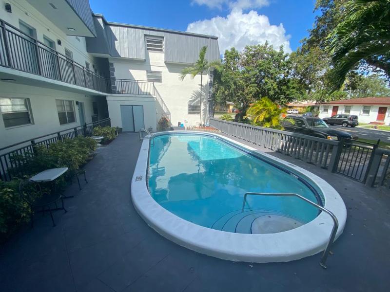 Virginia Gardens Apartment: 3700 NW 58th Ave