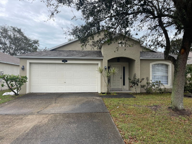 Melbourne House: 4321 Swanna Drive