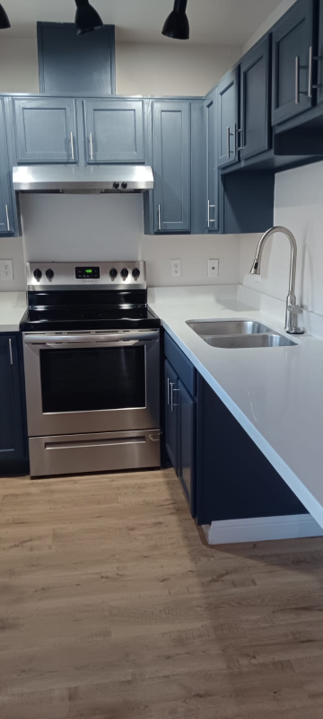 Phoenix Apartment: 925 E McKinley