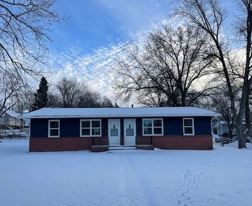 Omaha House: 7703 North Ridge Drive