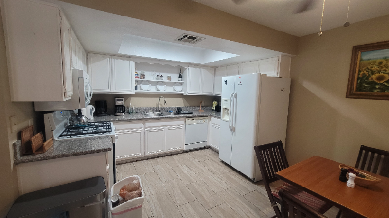 Las Vegas House: 5576 W Rochelle Ave