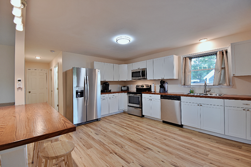 Berlin House: 216 Glen Ave