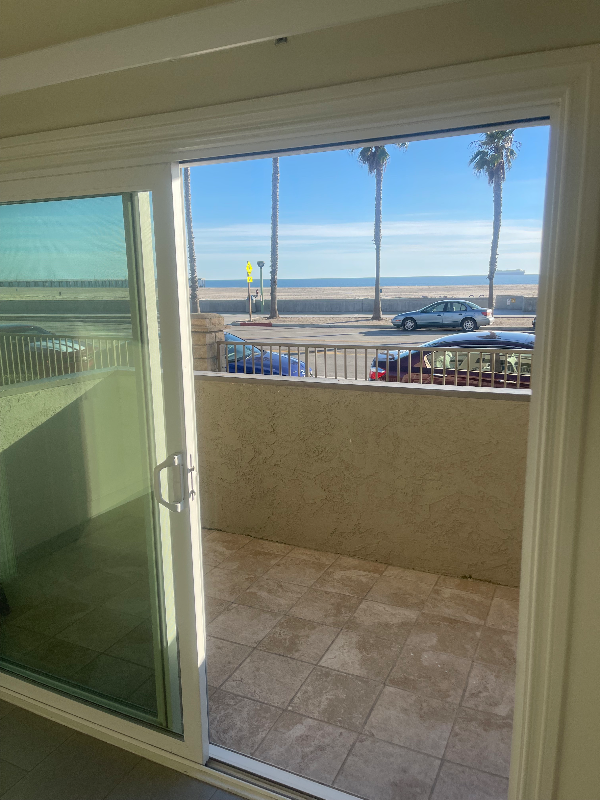 Port Hueneme Condo: 284 E Surfside Dr