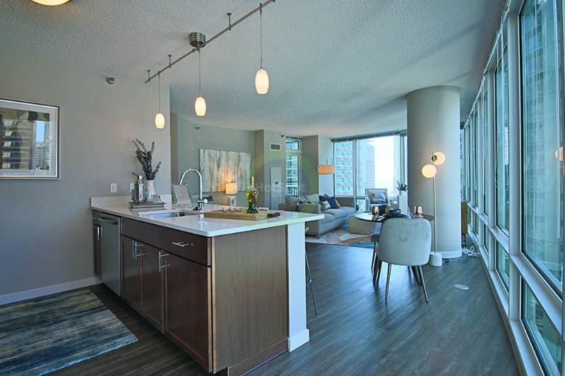 Chicago Condo: 360 E Ohio St