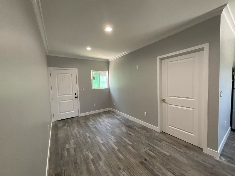 La Mesa House: 4214 Lois Street