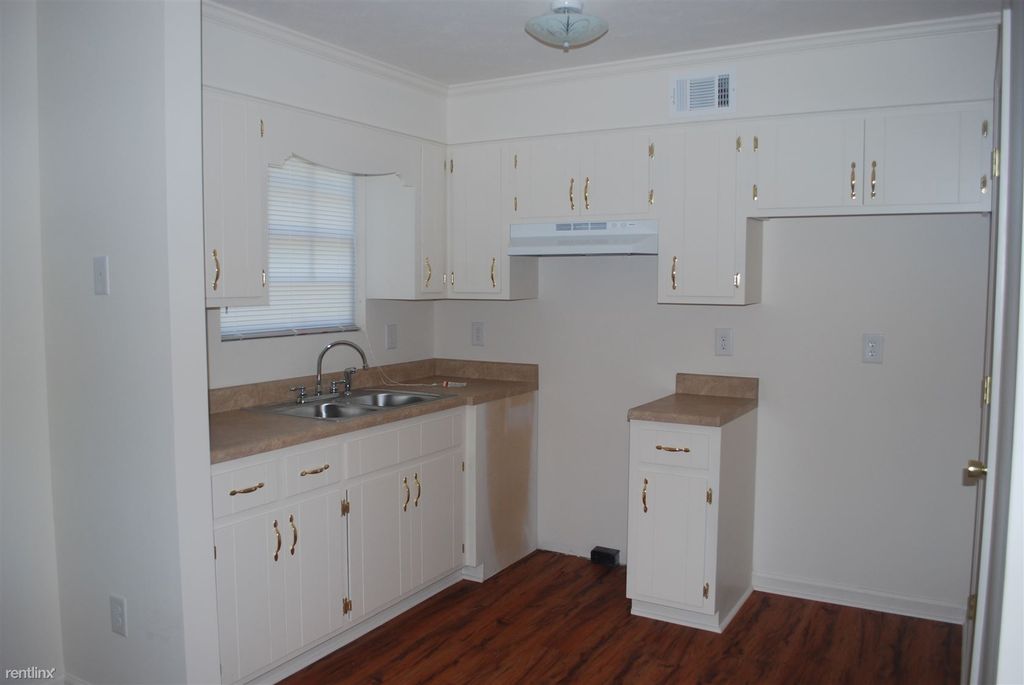 New unit, 1.5 ba, near shops & bus; Section 8 OK - Welcome to your new home! Our community takes pride in offering spacious and comfortable living at an affordable price