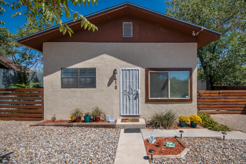 Albuquerque Multiplex: 410 Harvard Drive Southeast