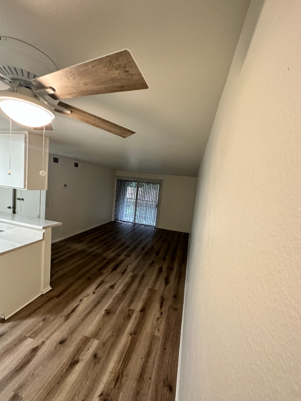 Van Nuys Apartment: 7040 Haskell Ave