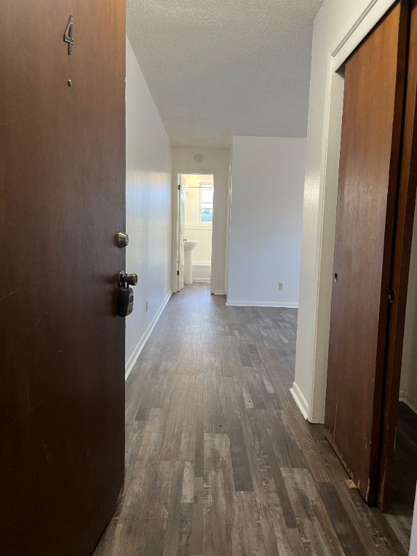 Ankeny Apartment: 1624 nw 5th