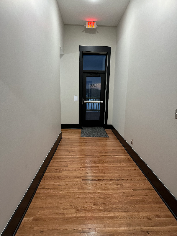 Marseilles Apartment: 430 Main St