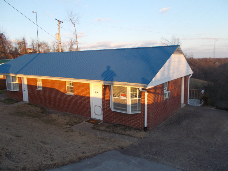 Huntington Townhome: 3262 8th St Rd