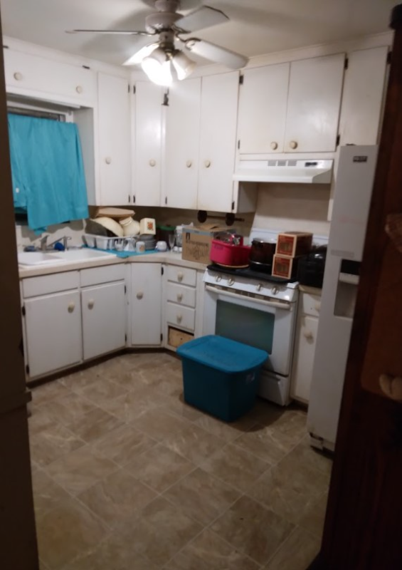 Artesia House: 1306 W Yucca Ave