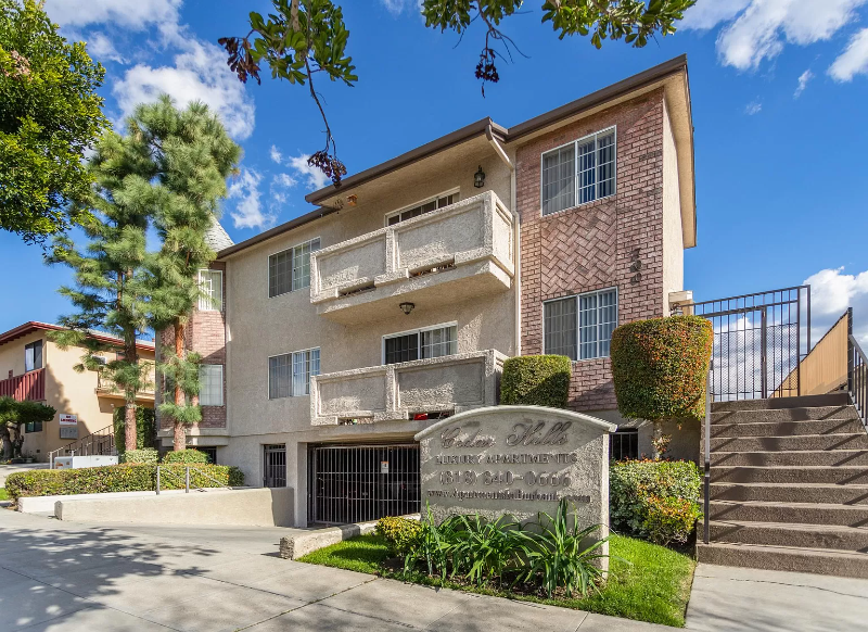 Burbank Apartment: 700 E Cedar Ave