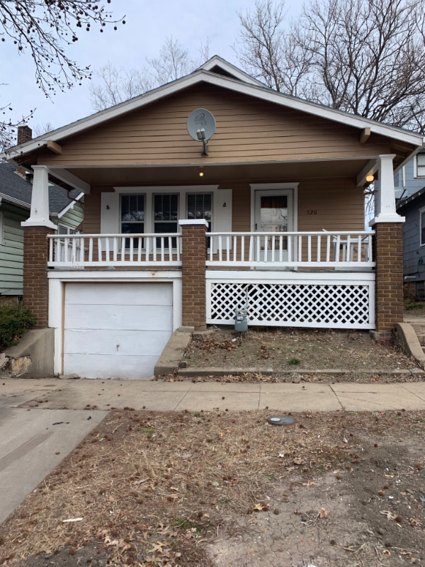 Topeka House: 520 SW 5th St.