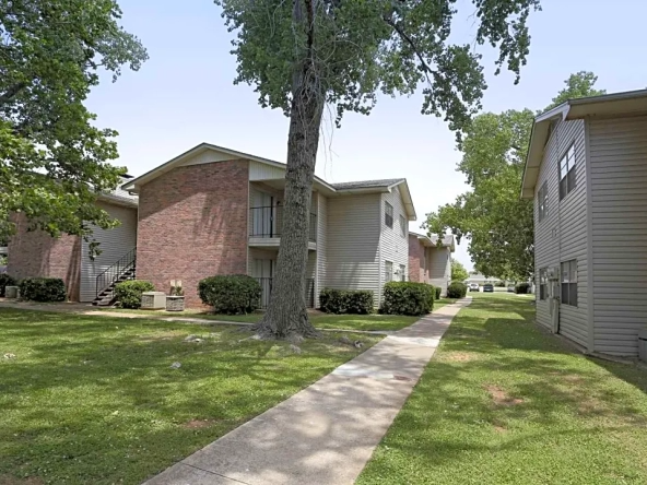 Oklahoma City Apartment: 5531 S Sunnylane Rd