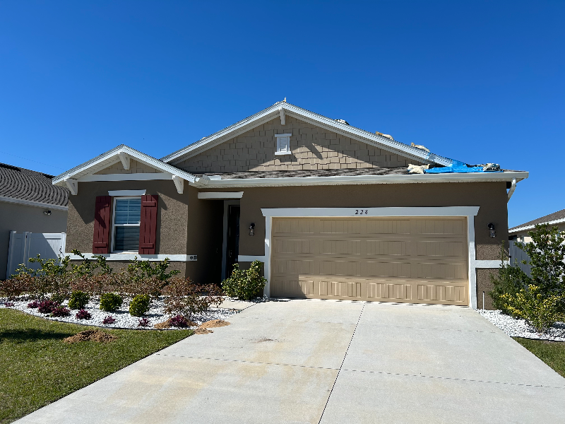 Dundee House: 228 Hillcrest Drive