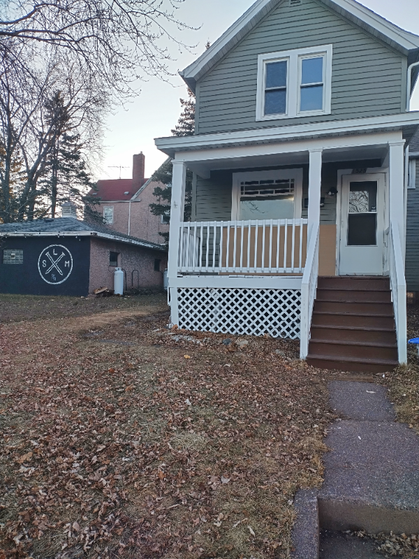 Superior House: 1525 Clough Ave