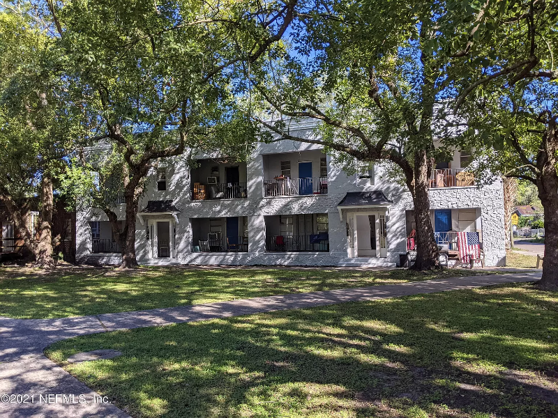 Jacksonville House: 547 W 28th St