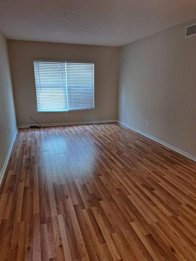Chipley Apartment: 872 Deerwood Lane