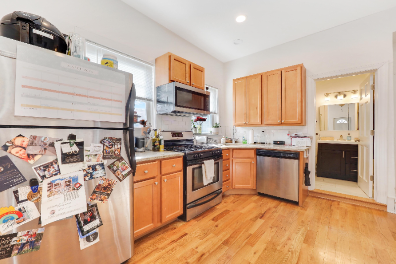 Chicago Apartment: 1148 W Belmont Ave