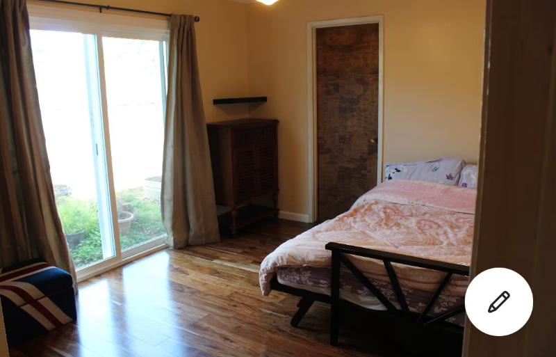 Redwood City House: 1 Orchard Ave