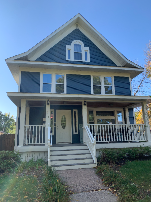 Saint Paul Multiplex: 916 Marshall Avenue